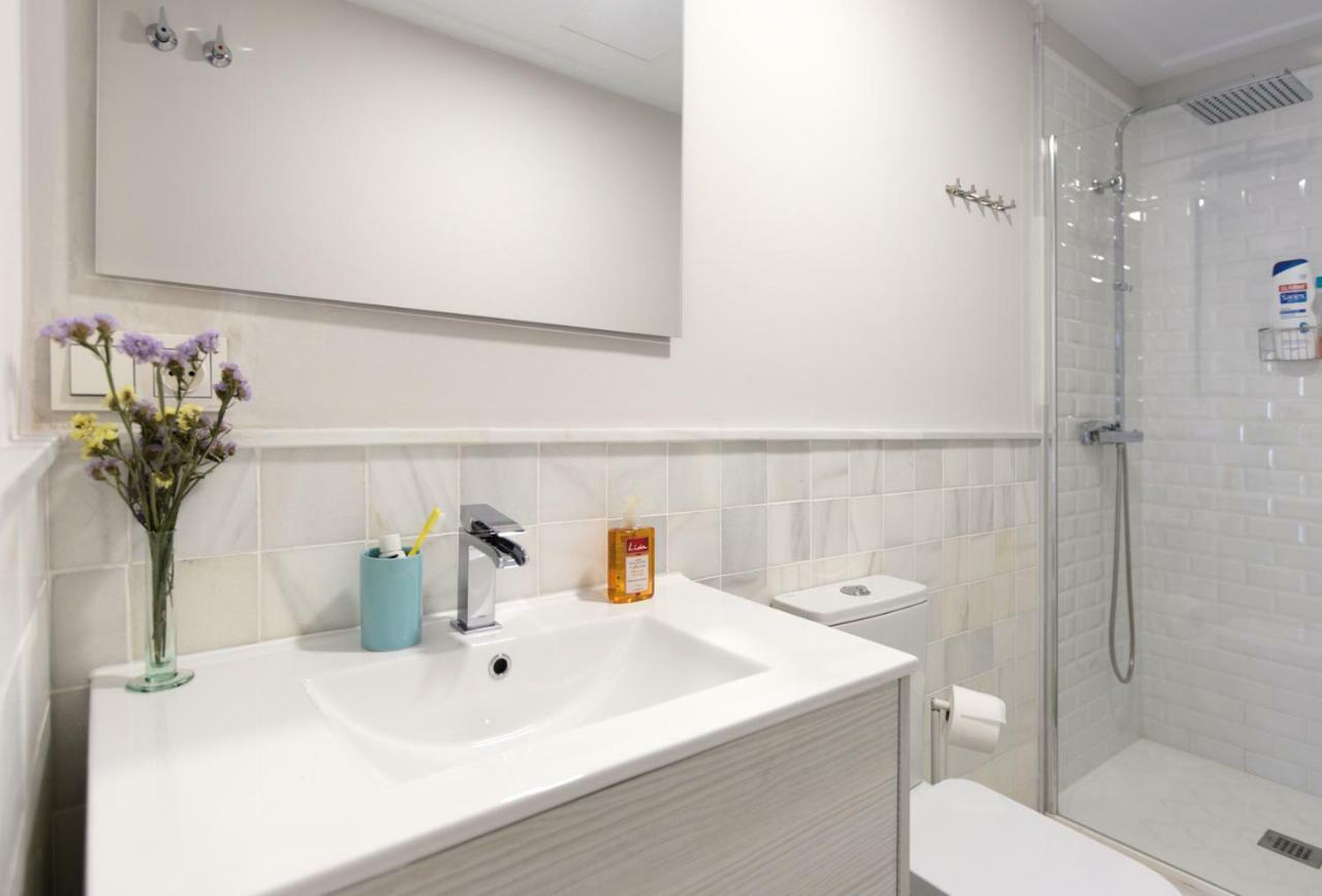 Apartamento De Diseno Con Jacuzzi Privado Granada Exterior foto
